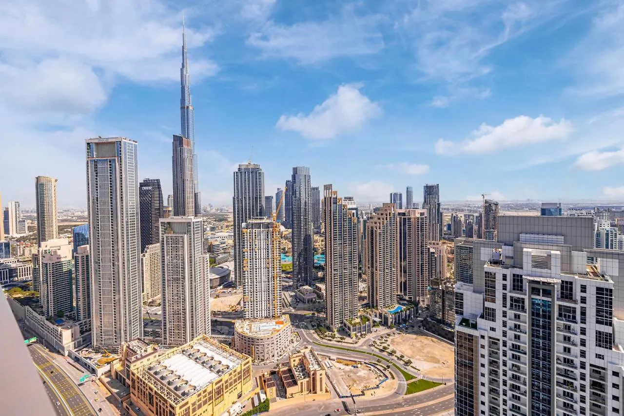 Daniels Burj Khalifa View 2Br In Paramount Midtown 두바이